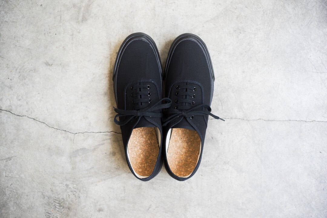 DOEK SHOE INDUSTRIES OXFORD - BLACK PARA