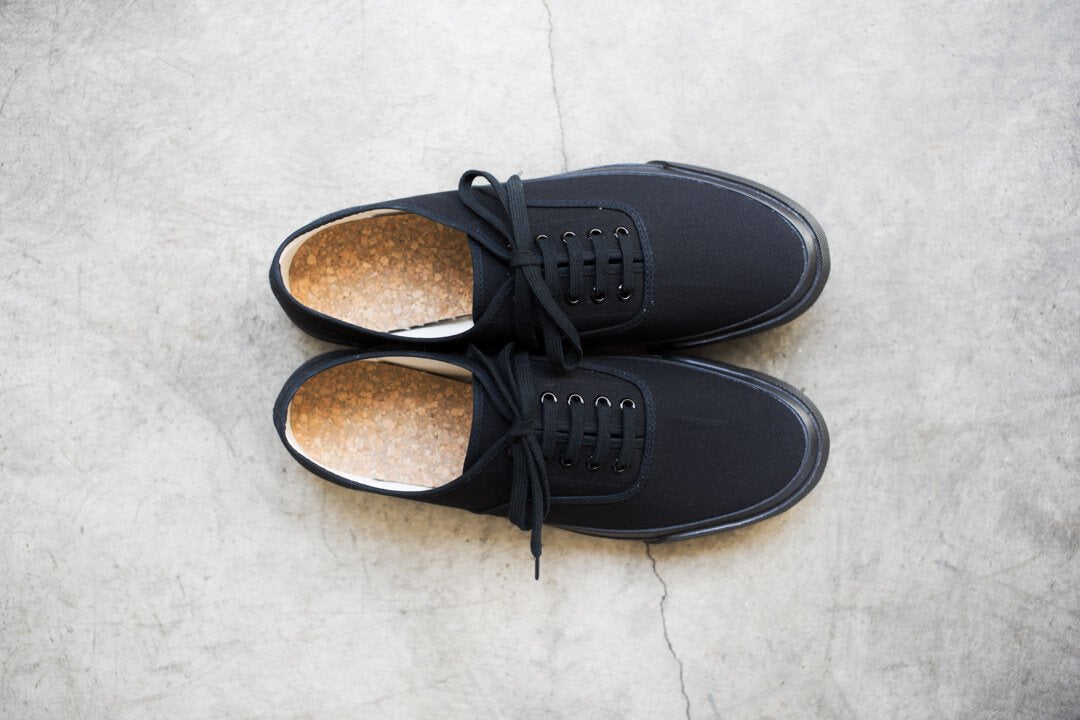 DOEK SHOE INDUSTRIES OXFORD - BLACK PARA