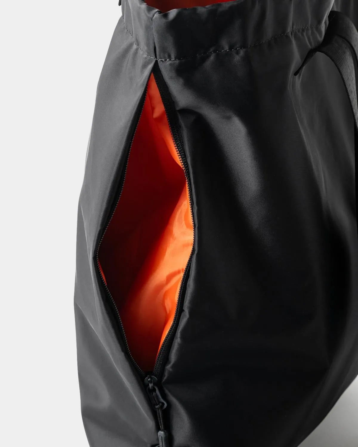 TIGHTBOOTH LOGO KNAPSAC