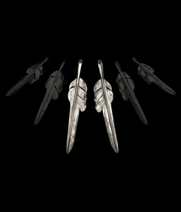 LARRY SMITH KAZEKIRI FEATHER PENDANT No. 30 -Large-