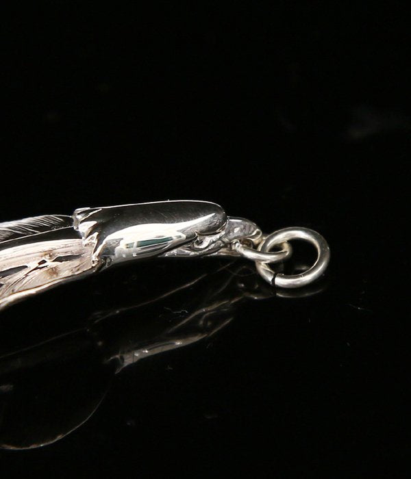 LARRY SMITH SV EAGLE HEAD FEATHER PENDANT No.40