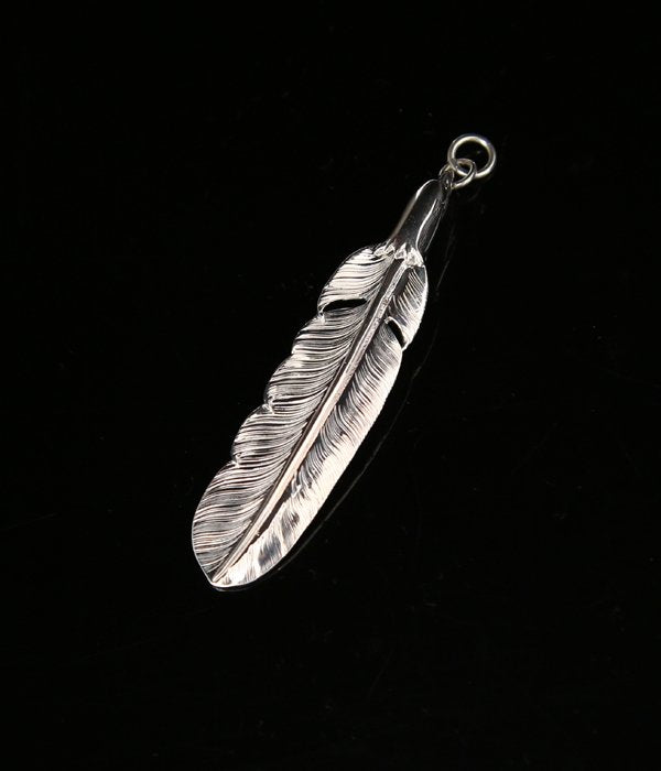 LARRY SMITH SV EAGLE HEAD FEATHER PENDANT No.40