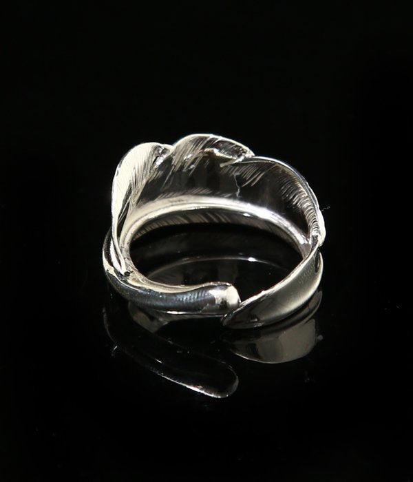 LARRY SMITH NATABANE FEATHER RING