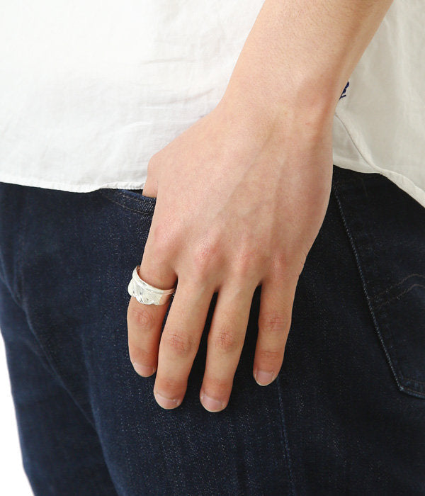 LARRY SMITH NATABANE FEATHER RING