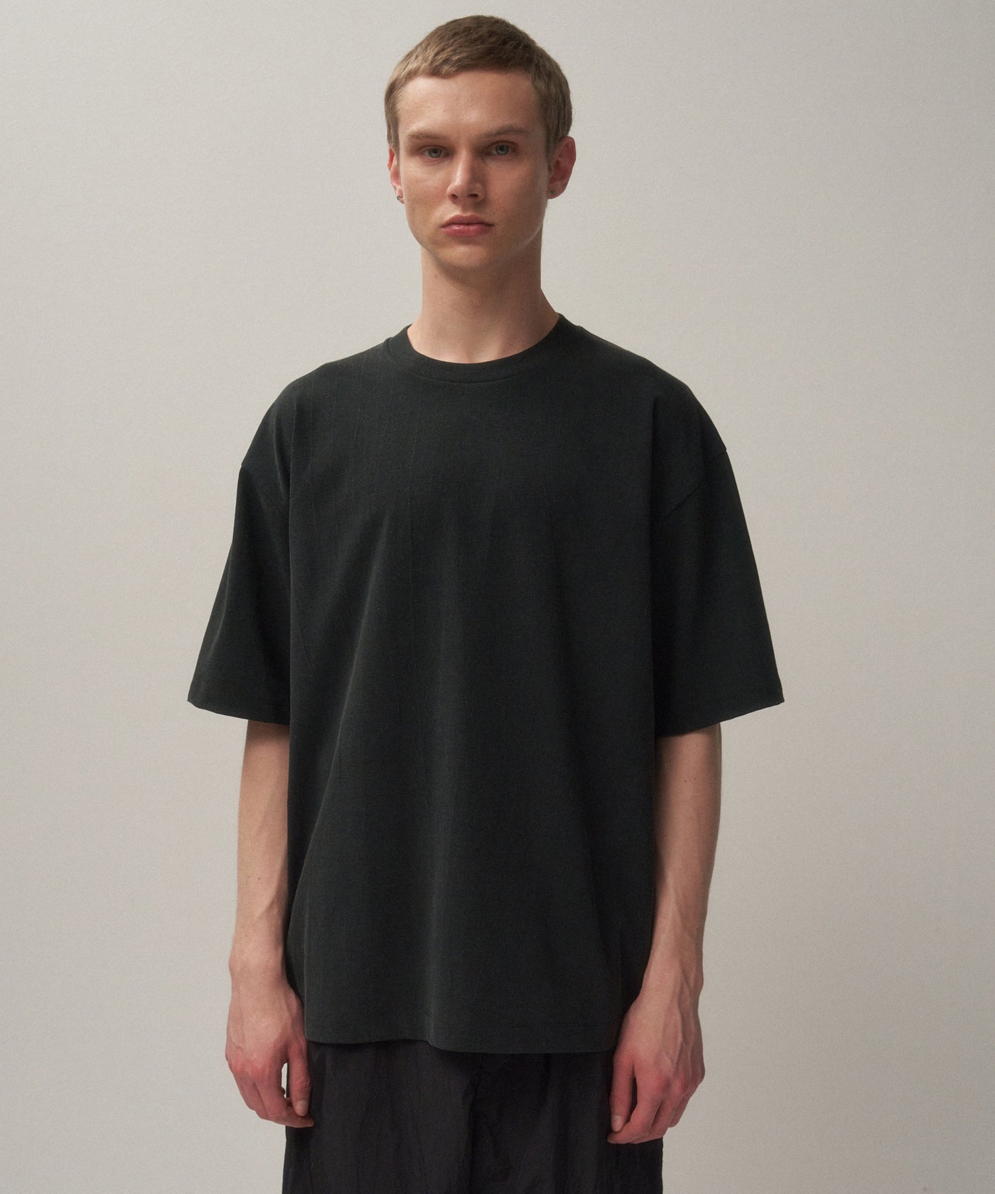 ATON AGING FRESCA PLATE LOOSE FIT T-SHIRT