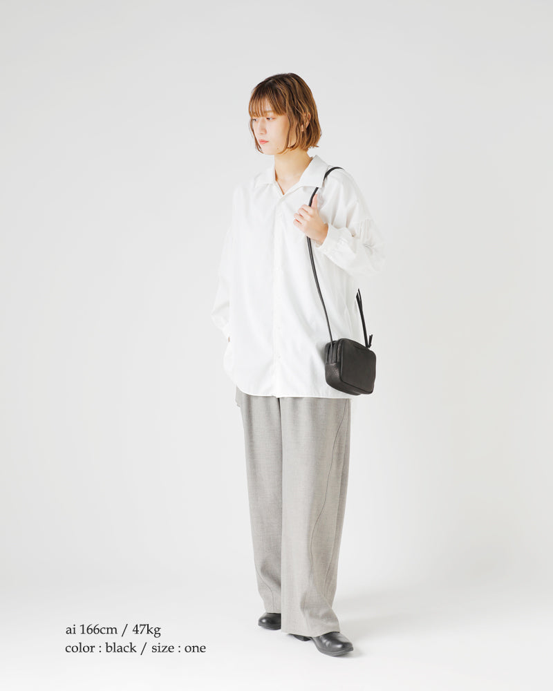 Aeta SQUARE SHOULDER