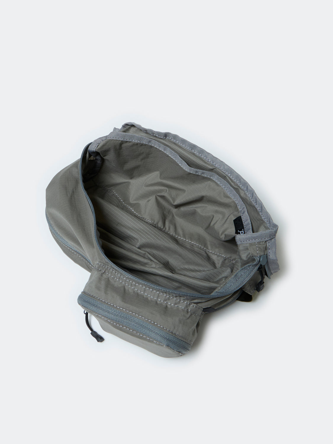 DAIWA PIER39 TECH TRAVEL EXPAND FANNY BAG