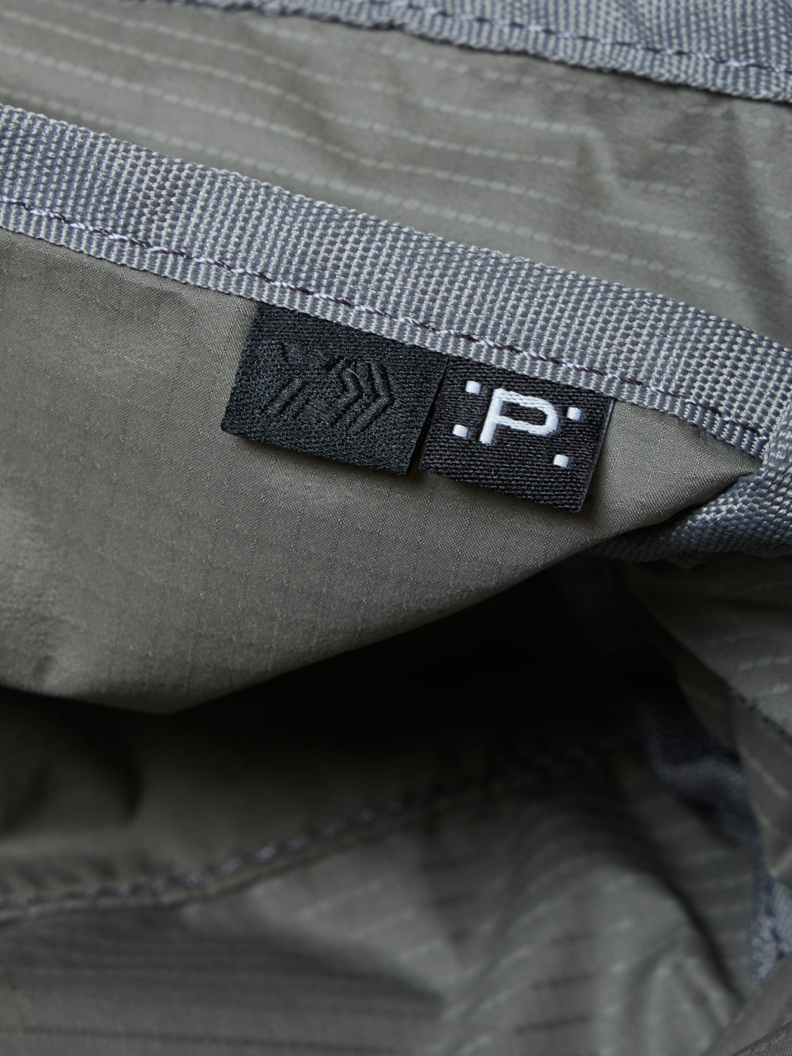 DAIWA PIER39 TECH TRAVEL EXPAND FANNY BAG