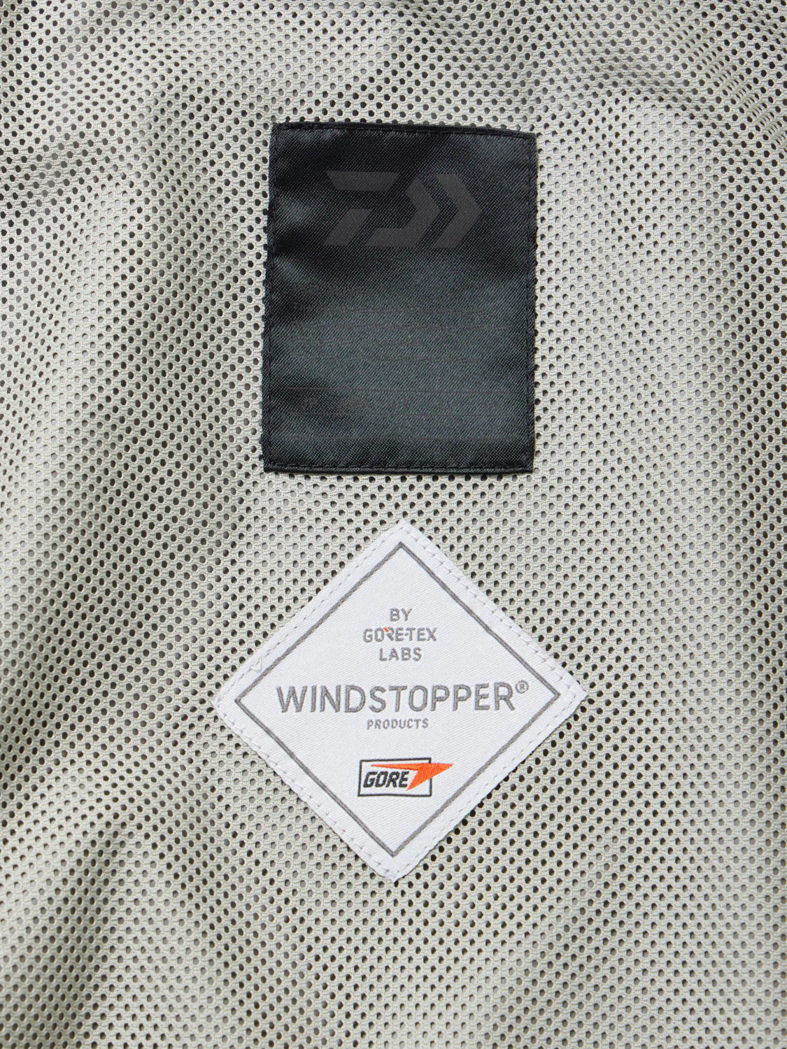 DAIWA PIER39 GORE-TEX WINDSTOPPER TECH MOUTAIN PARKA