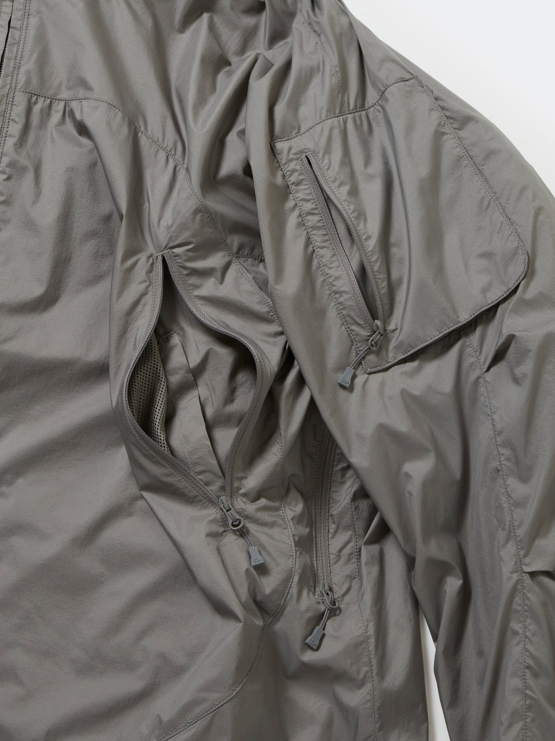 DAIWA PIER39 TECH WIND SHELL JACKET