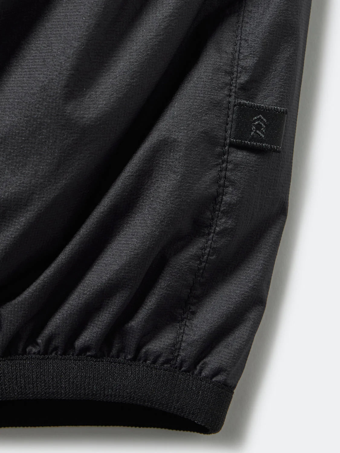 DAIWA PIER39 TECH REVERSIBLE WIND SHIELD VEST