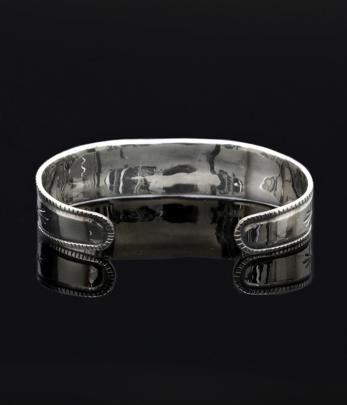 LARRY SMITH THUNDERBIRD STAMP BANGLE
