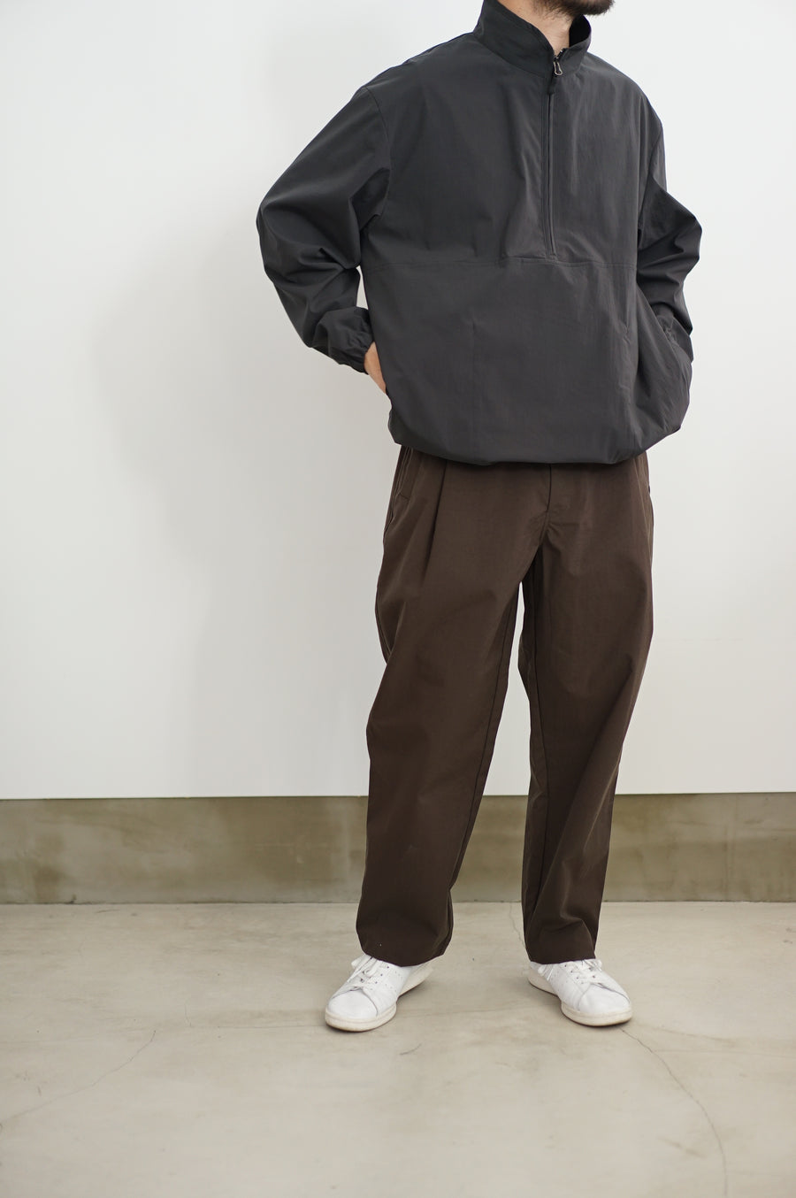 STILL BY HAND Half Zip Blouson