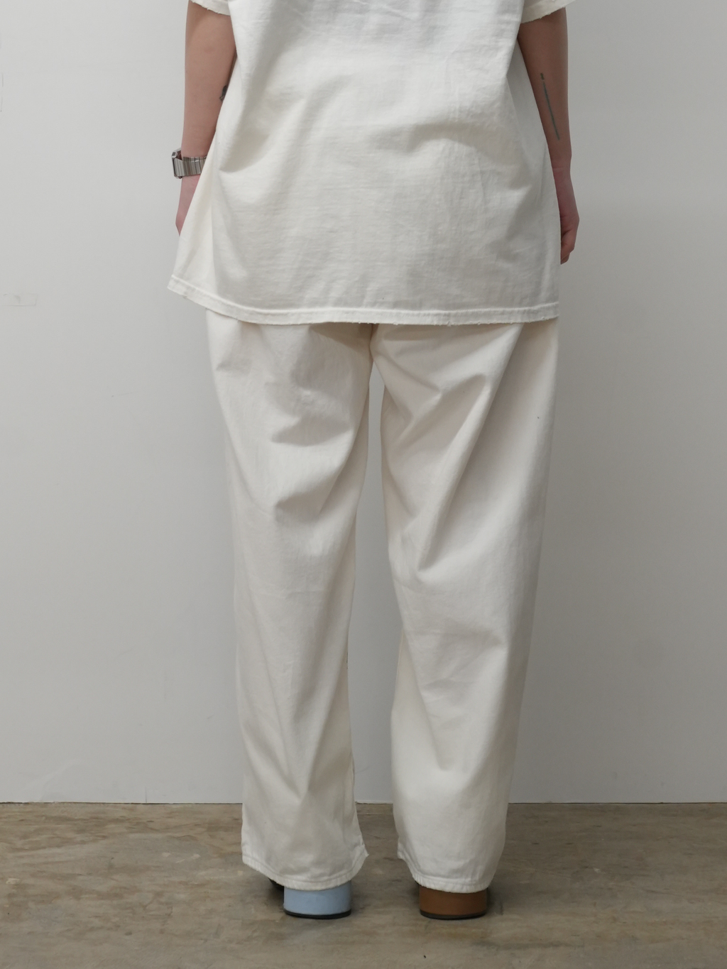 ANCELLM LIGHT OZ WIDE STRAIGHT DENIM PANTS (WHITE)