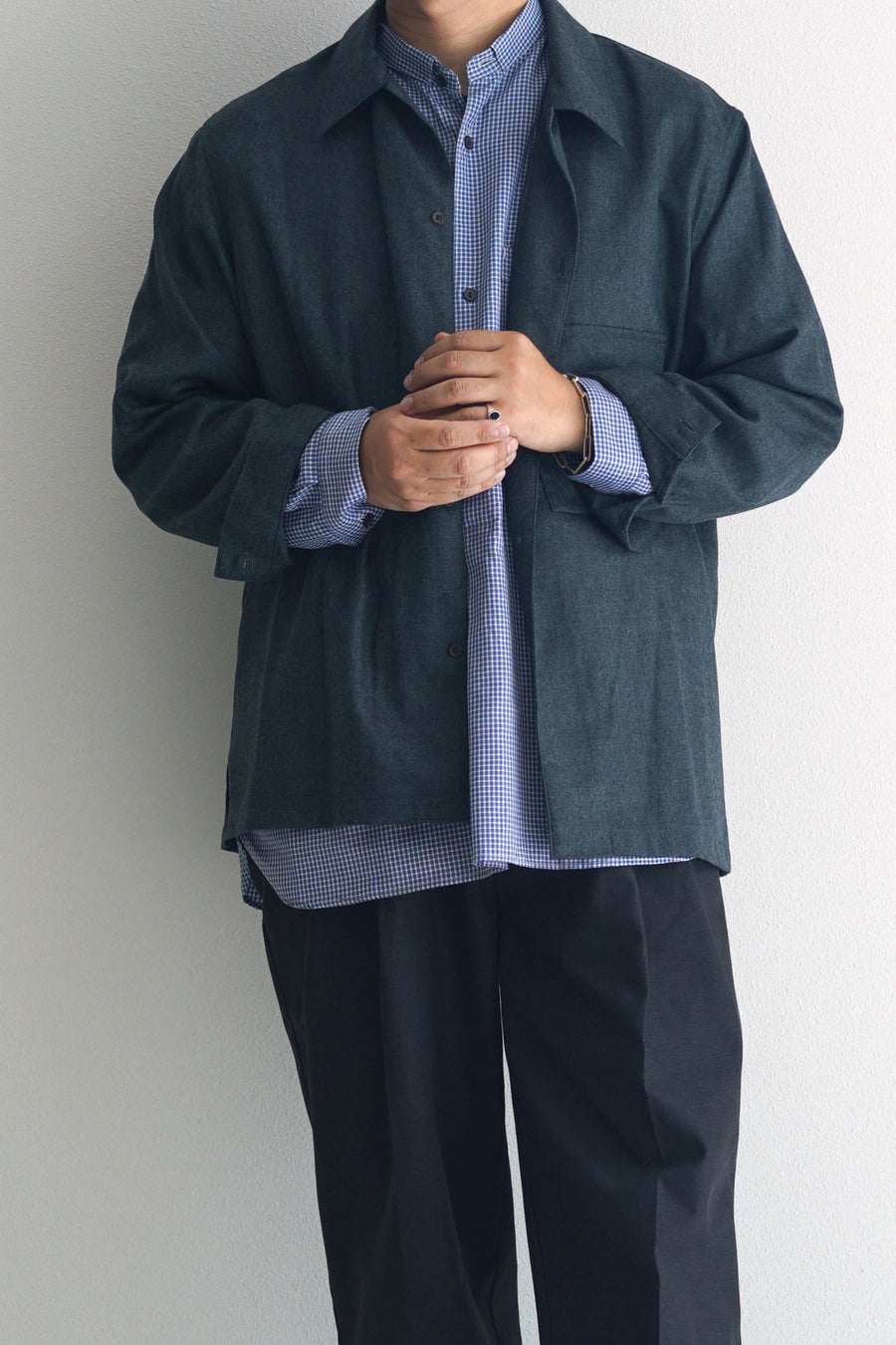 STILL BY HAND Flat Bottom Wool Shirt