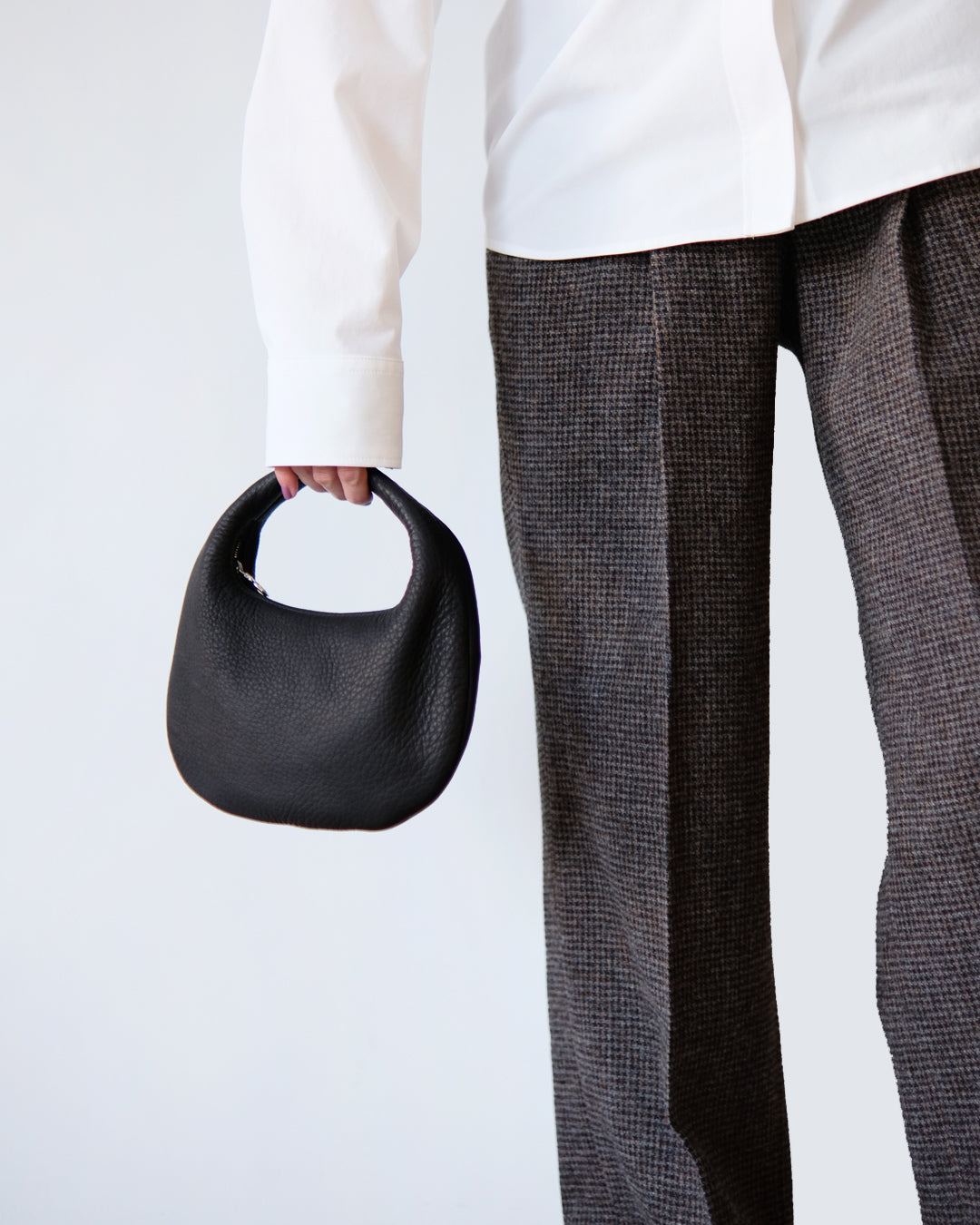 Aeta ROUND ONE SHOULDER S