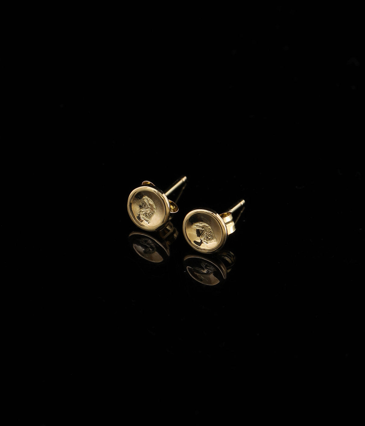 LARRY SMITH 18K GOLD EAGLE HEAD PIERCED EARRINGS