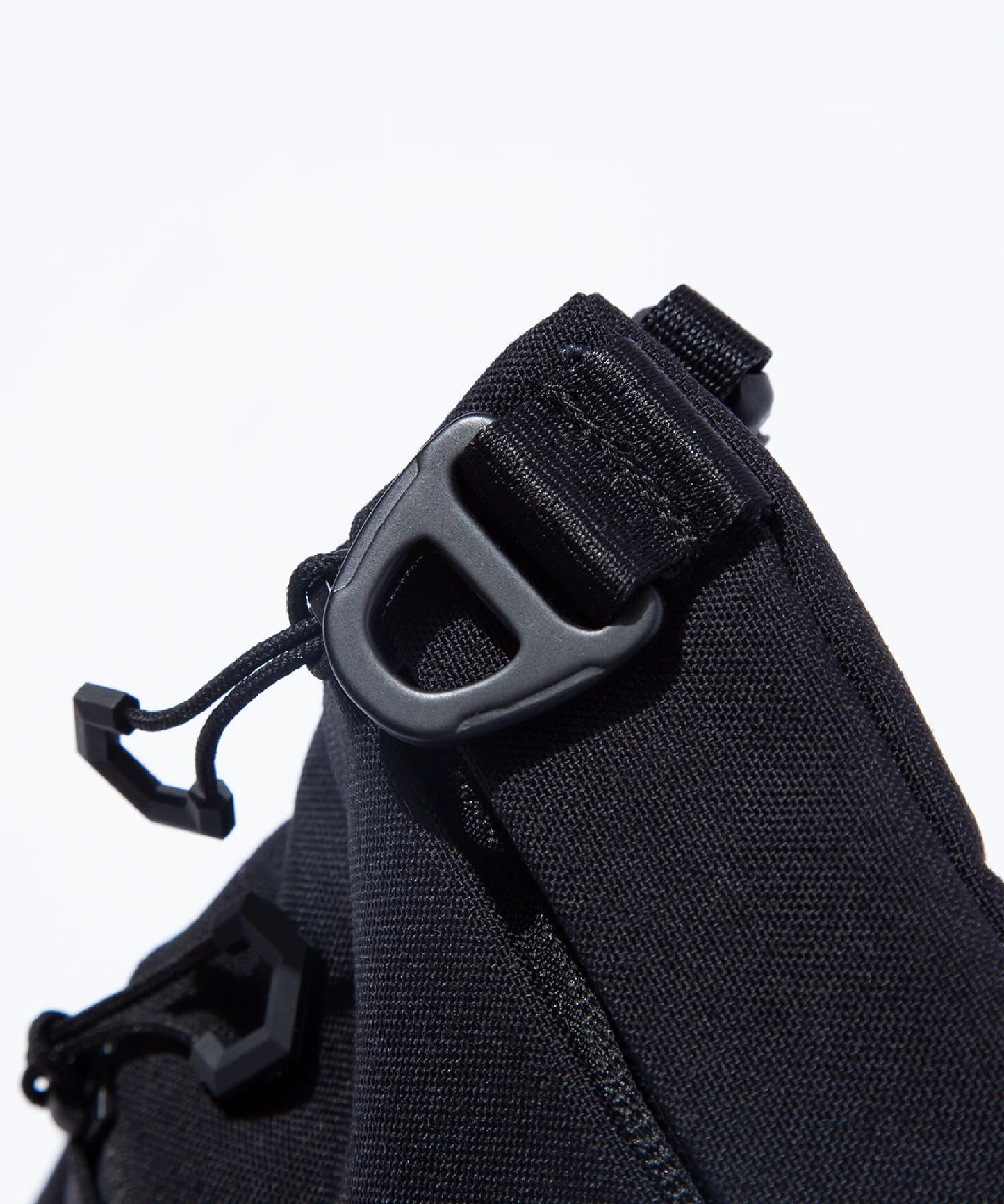 F/CE. CORDURA FIRE RESISTANT VERTICAL POUCH