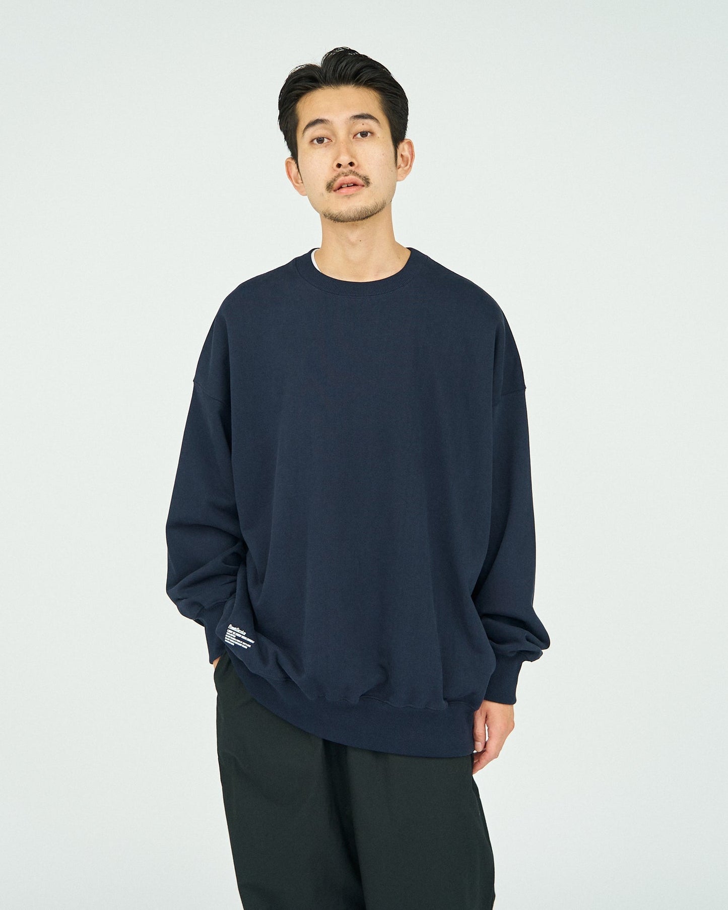 FreshService LIGHT OZ CREW NECK SWEAT