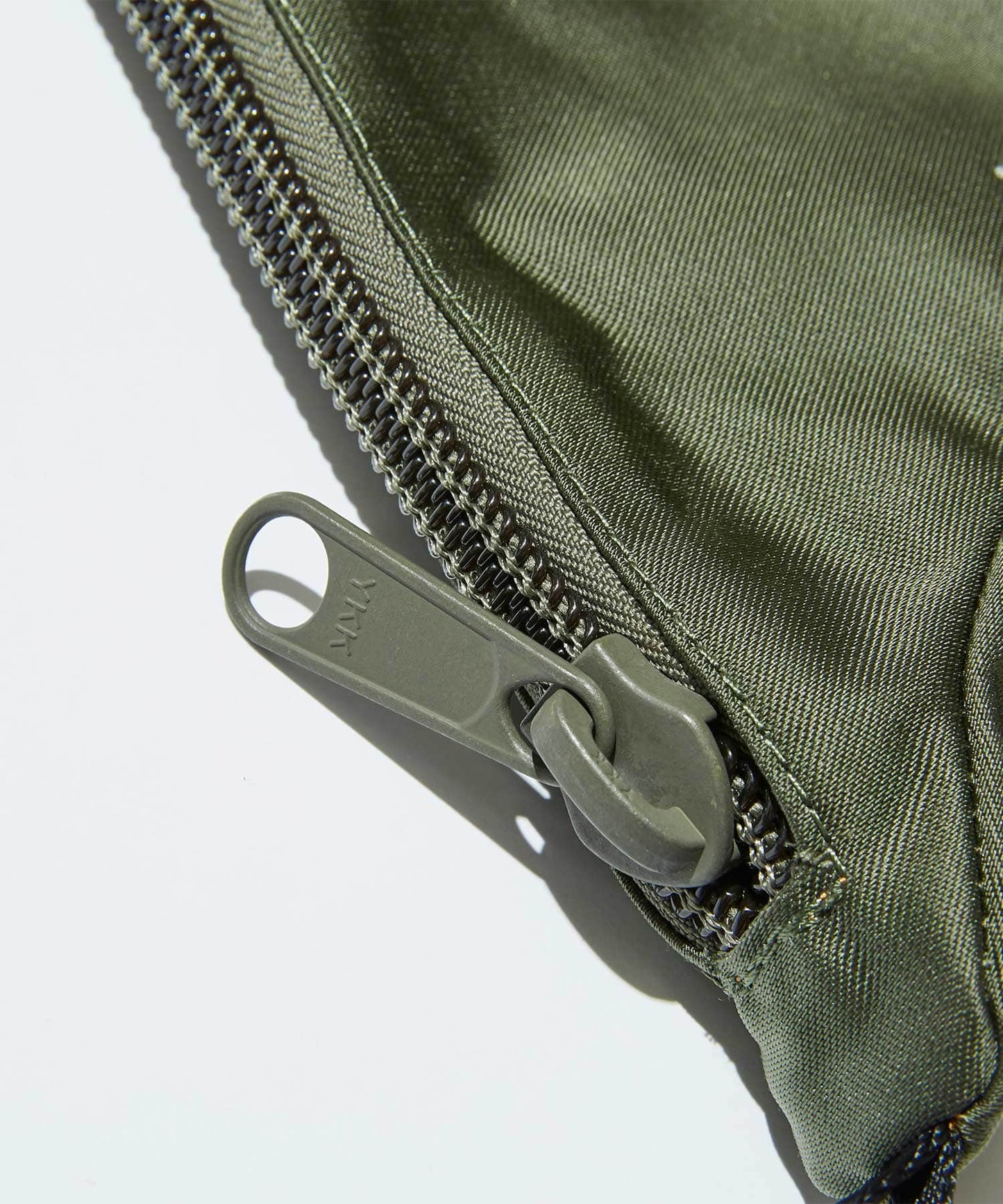 F/CE. SATIN SMALL ONE SHOULDER