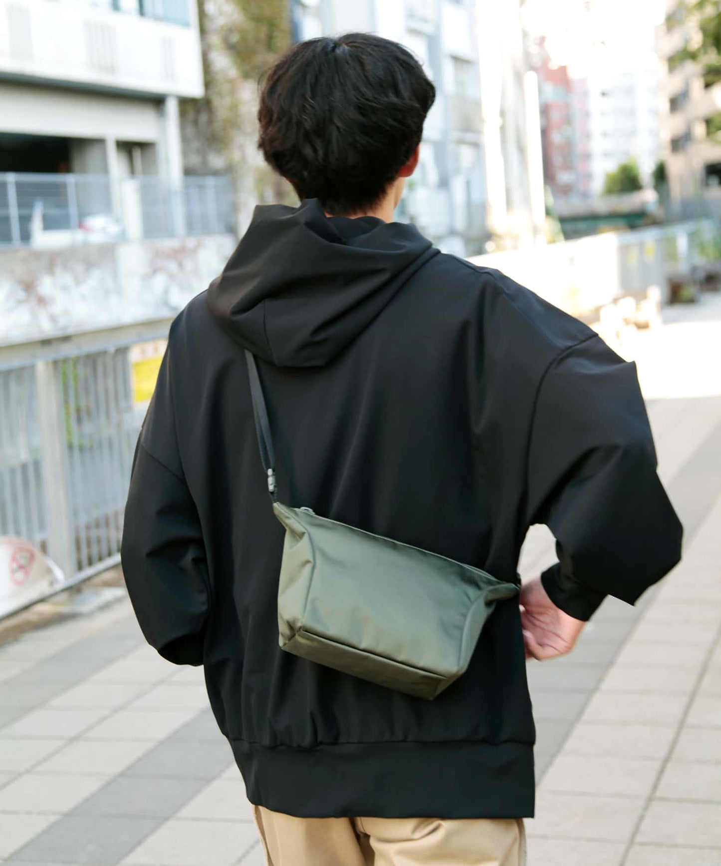 F/CE. SATIN SMALL ONE SHOULDER