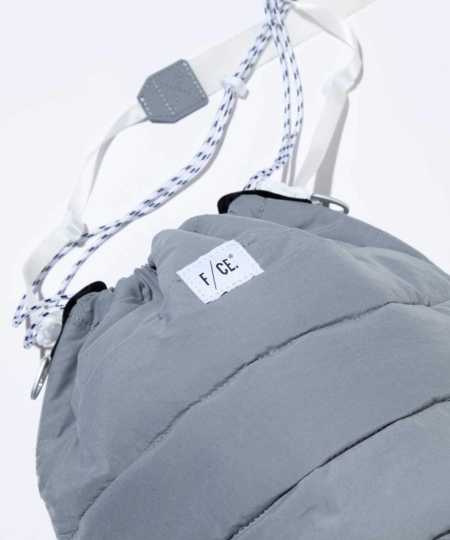 F/CE. PADDING DRAWSTRING BAG