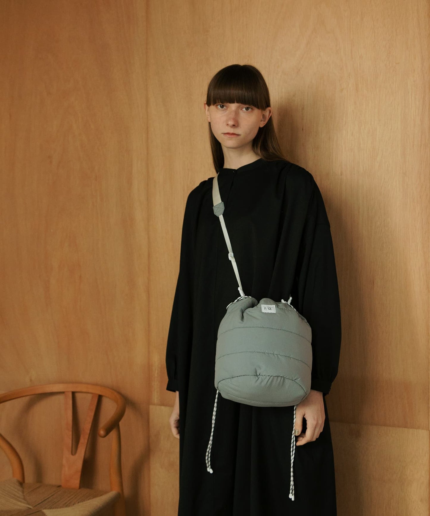 F/CE. PADDING DRAWSTRING BAG