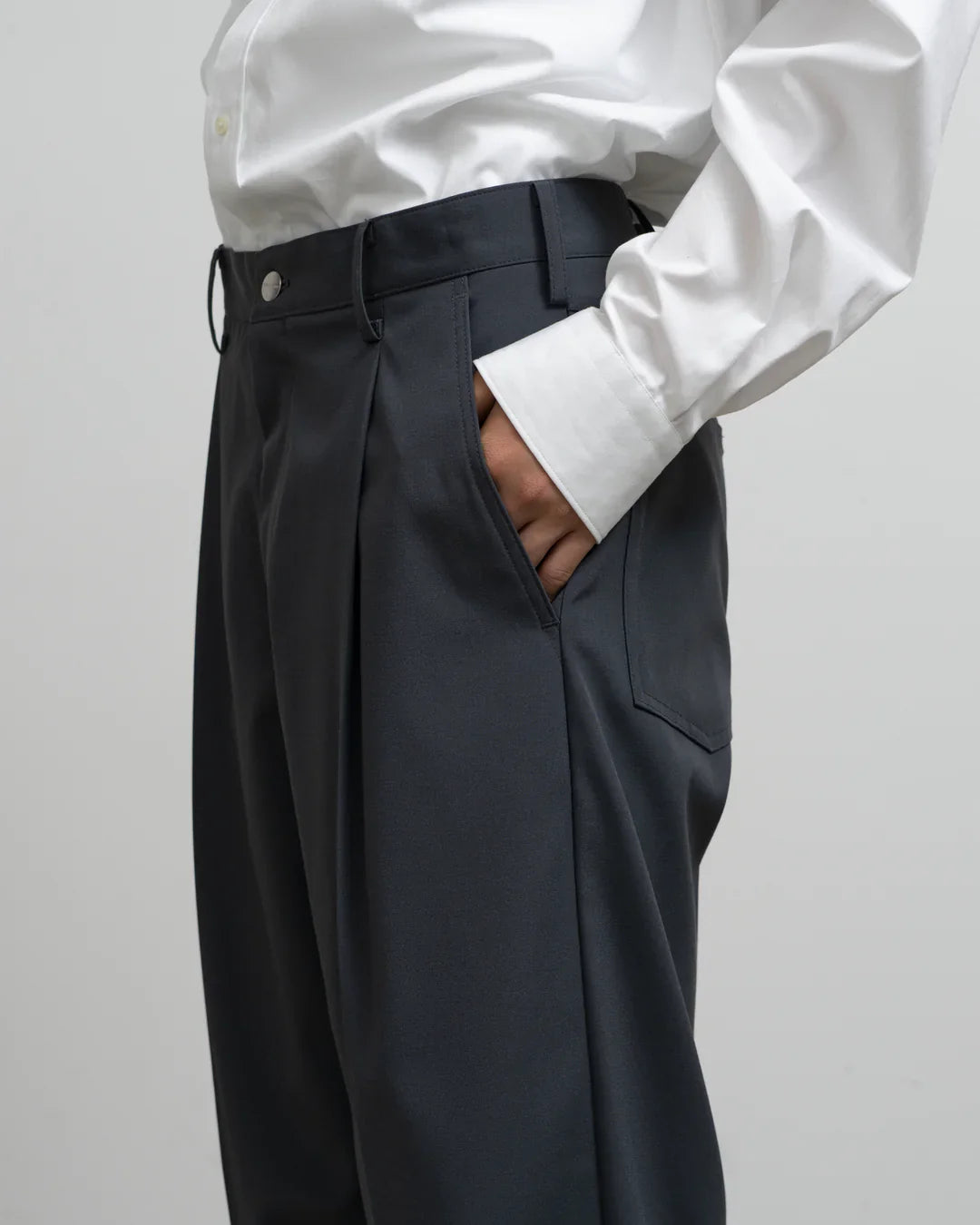 Graphpaper Semi-Dull Oxford Trousers