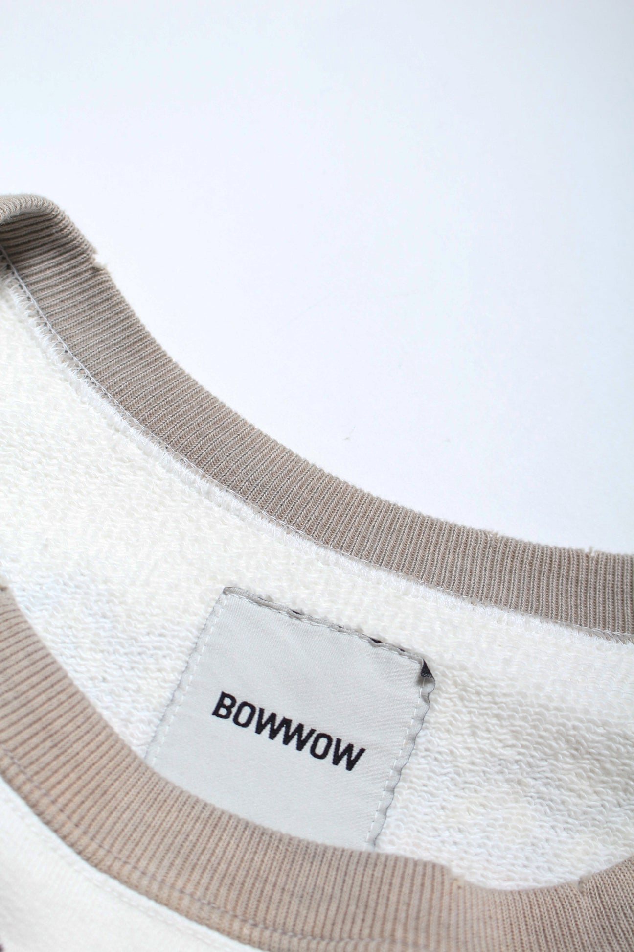 BOW WOW SNOW FLAKE SWEAT SHIRTS