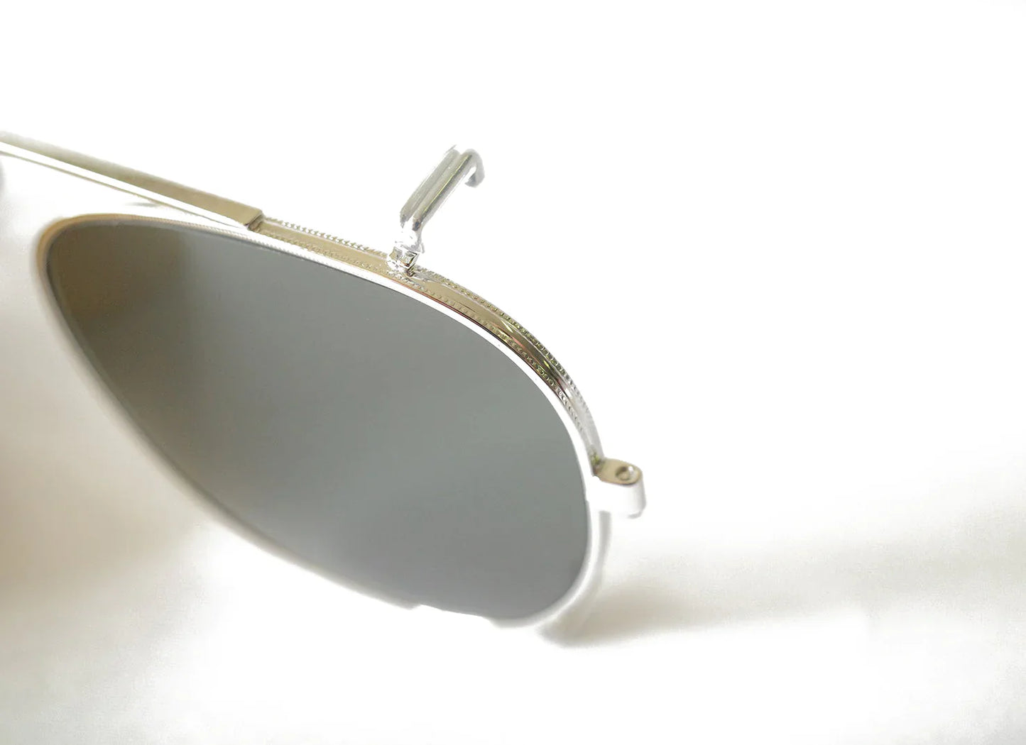 JULIUS TART OPTICAL AR Sunglass Clip On