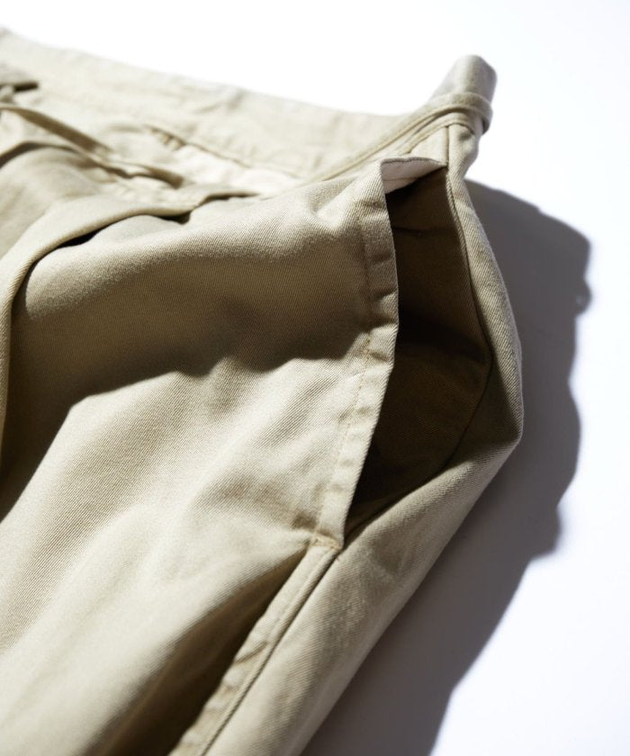 CAHLUMN Magazine Pocket Chino Pant