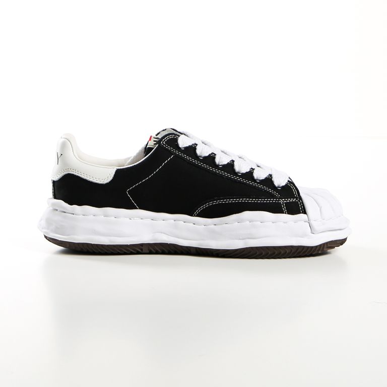 Maison MIHARA YASUHIRO BLAKEY Original Sole Canvas Lowtop Sneaker Black