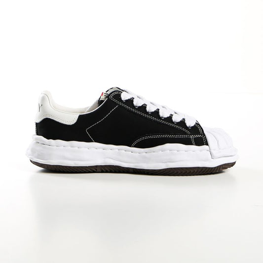 Maison MIHARA YASUHIRO BLAKEY Original Sole Canvas Lowtop Sneaker Black