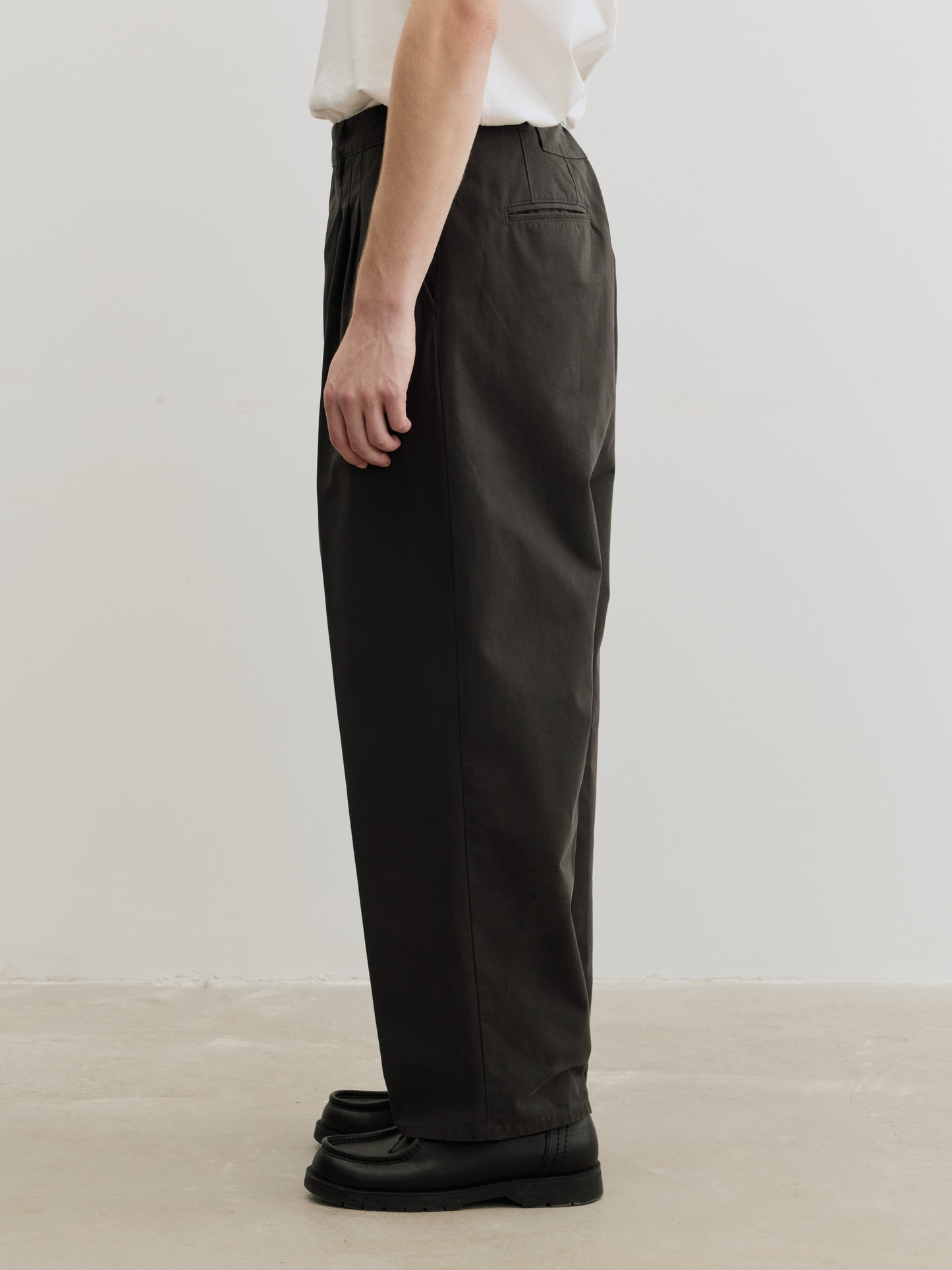 Burcs Three Ply Wide Tuck Chino Pants