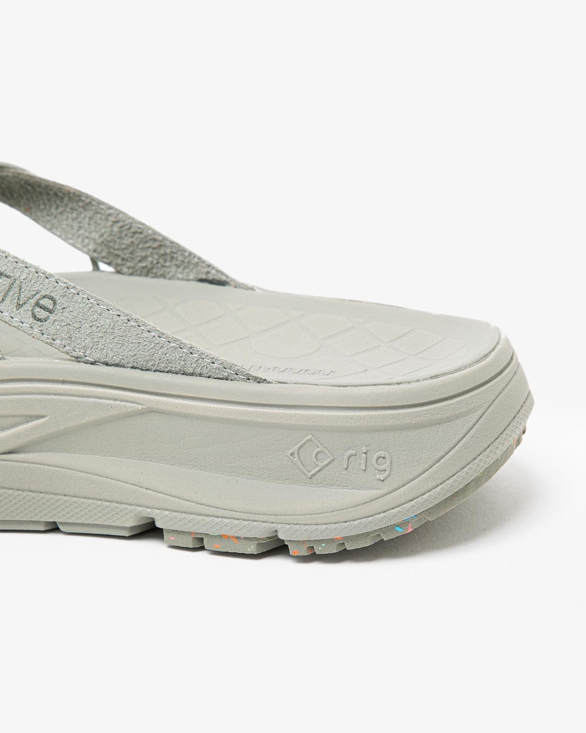 rig × nonnative PWANI Sandal