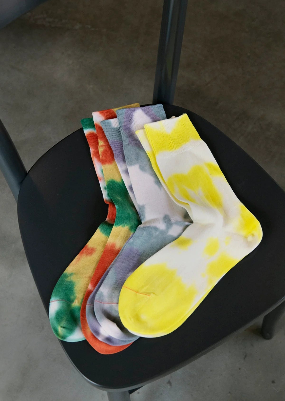 RoToTo TIE DYE FORMAL CREW SOCKS