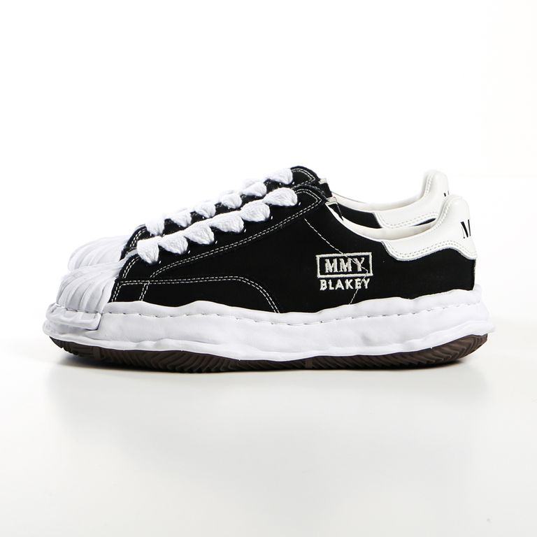 Maison MIHARA YASUHIRO BLAKEY Original Sole Canvas Lowtop Sneaker Black