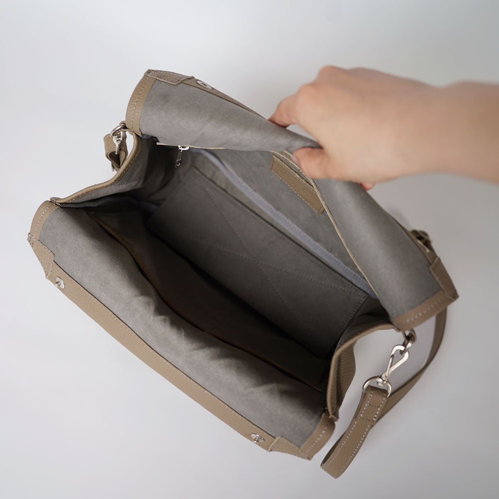 SLOW Shrink - Gasmask Shoulder Bag - L