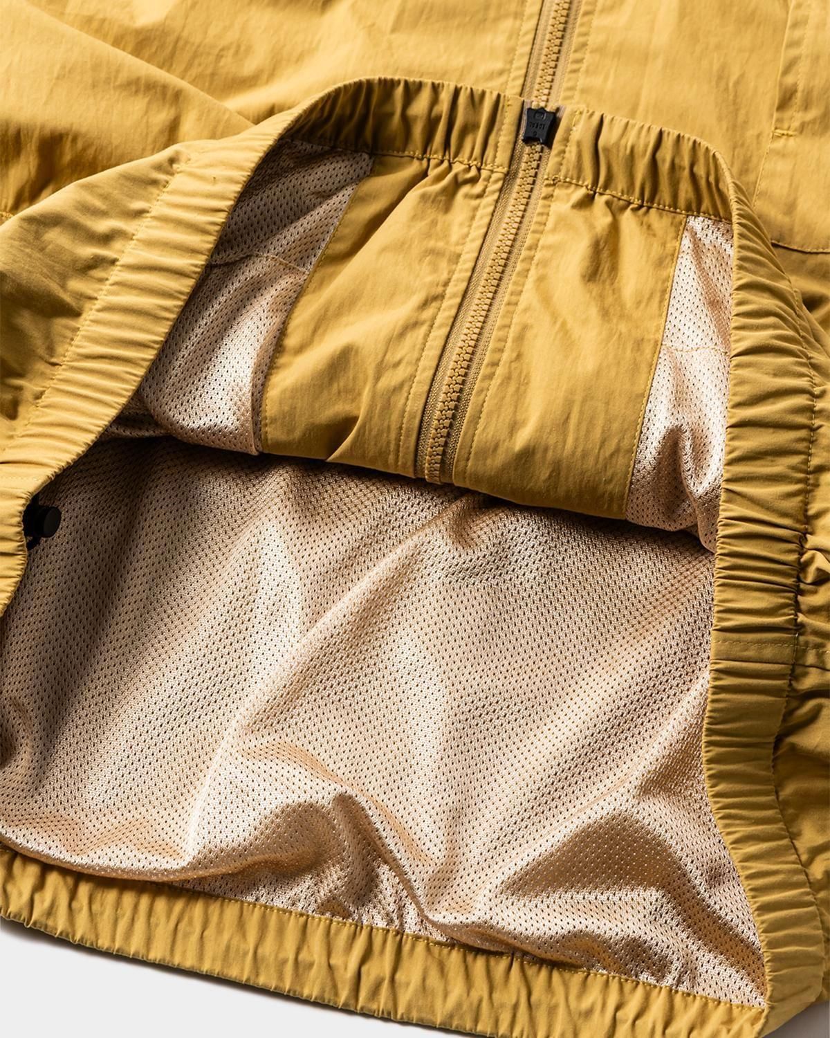 TIGHTBOOTH STRAIGHT UP SWING TOP