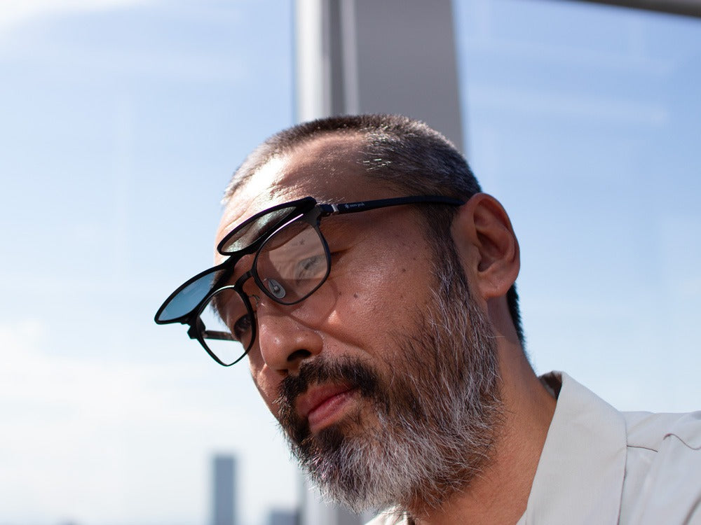 JINS × Snow Peak JINS Switch Metal Flip Up ï¼?60° Wellington Matt Black