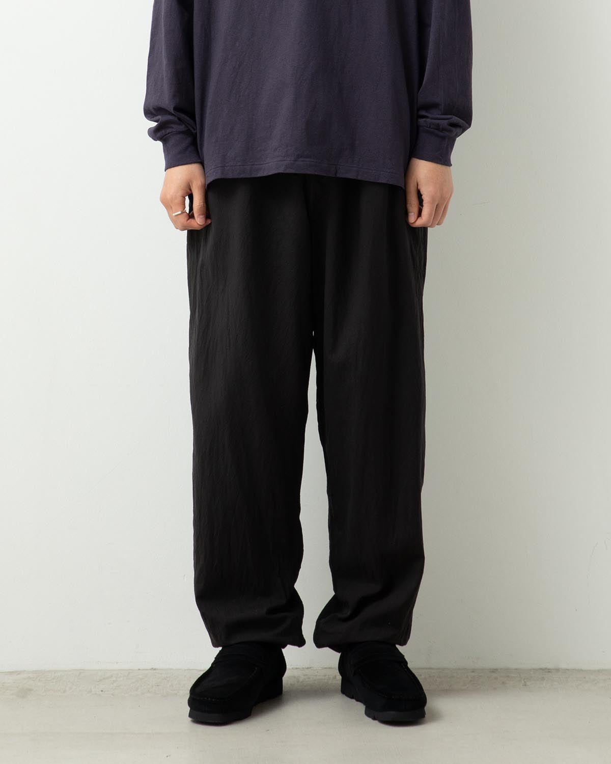 COMOLI Silk Product Dyed Drawstring Pants