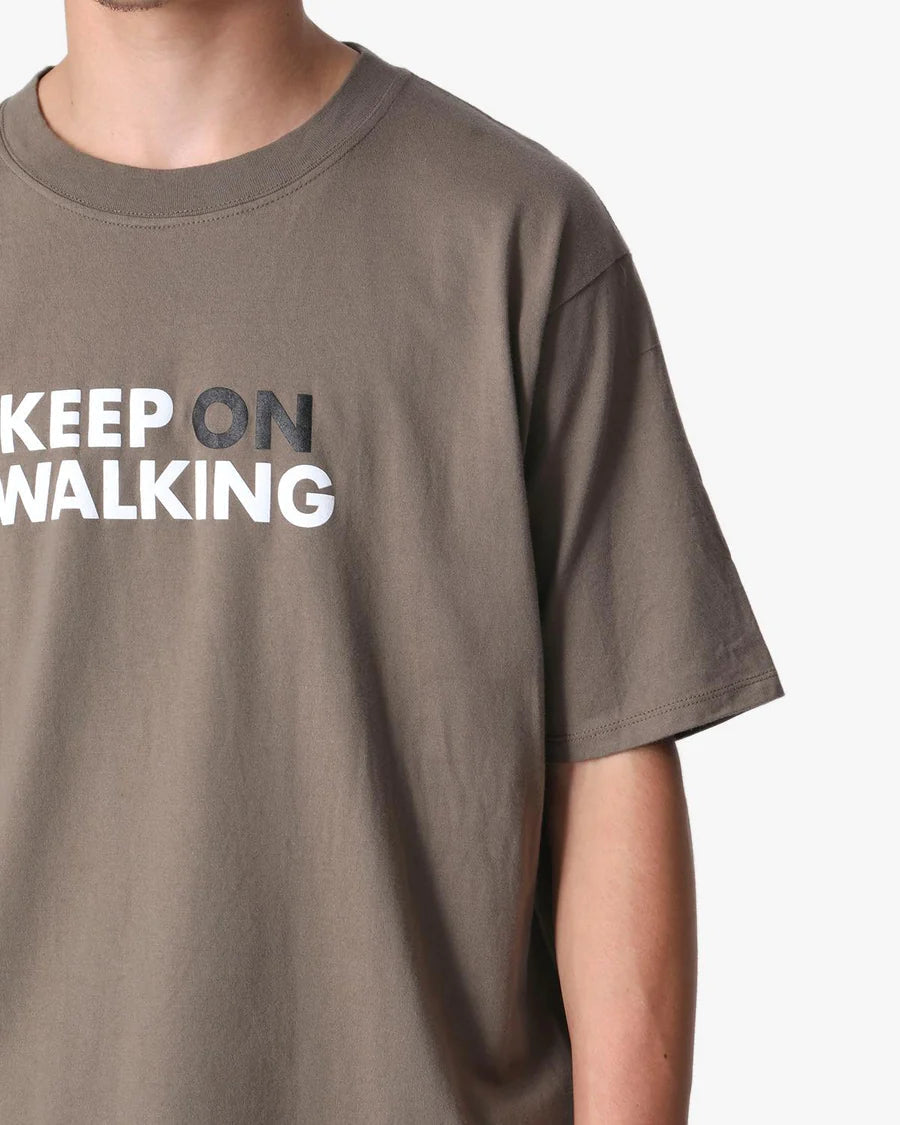 nonnative DWELLER S/S TEE "KEEP ON WALKING"