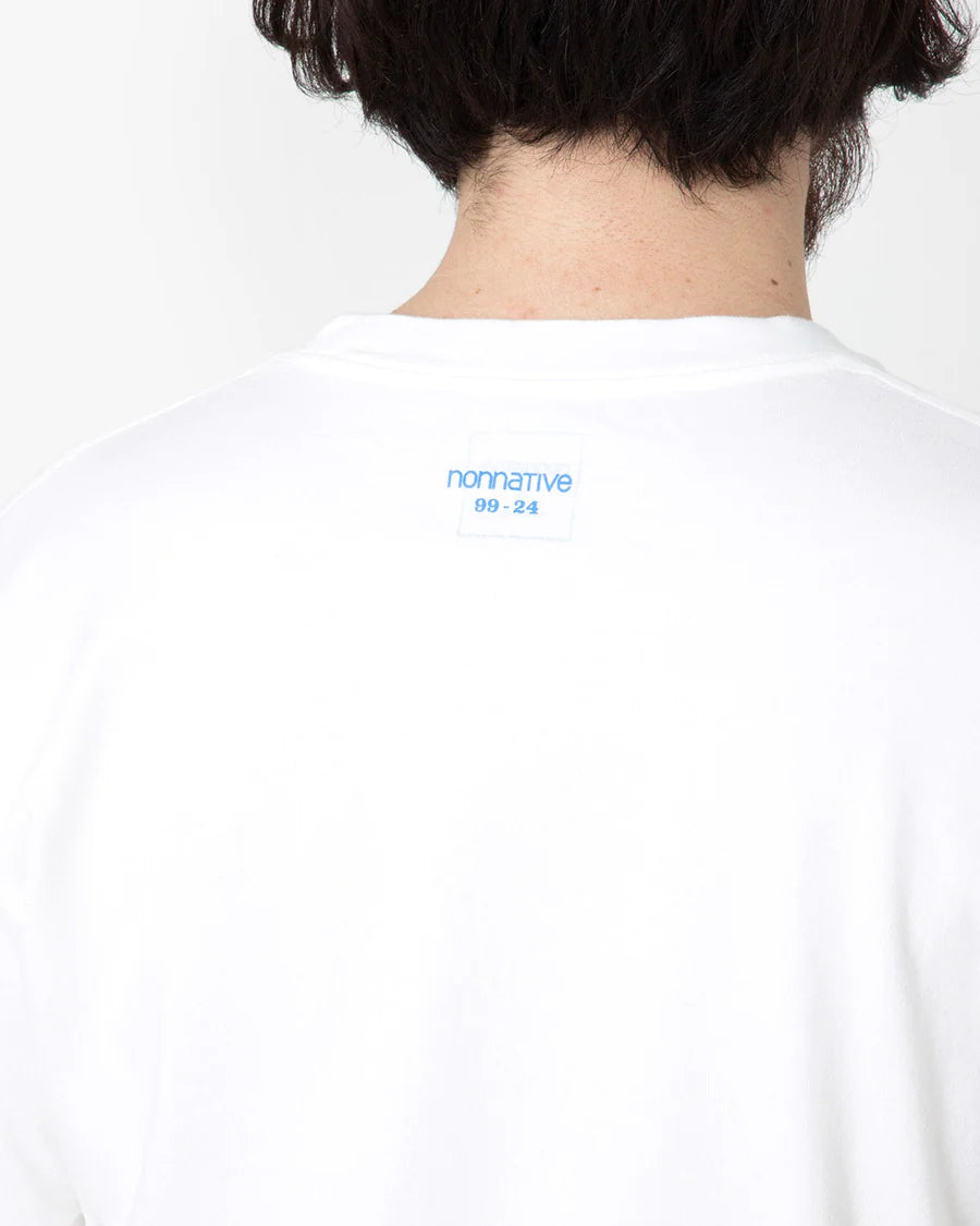 nonnative DWELLER S/S TEE "LIGHT AS A FEATHER"
