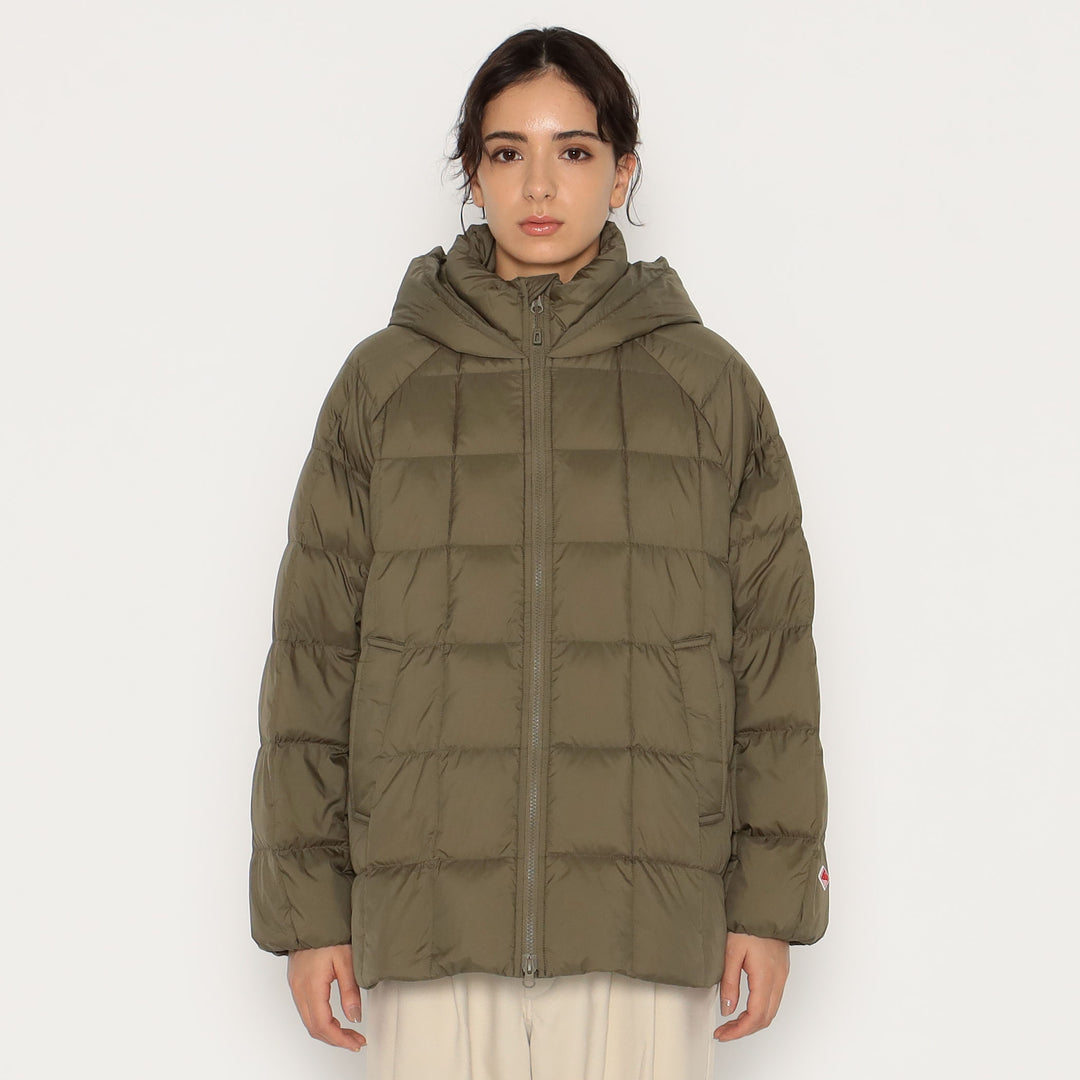 DANTON WOMEN'S NYLON TAFFETA SQUARE QUILTED DOWN JACKET