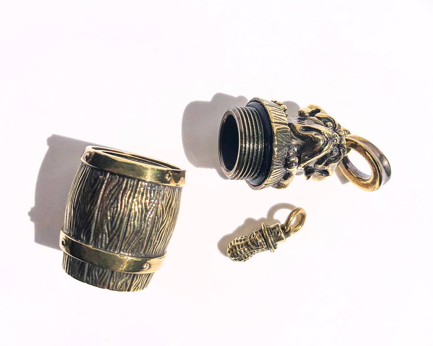 Peanuts&Co BULL BOTTLE BRASS