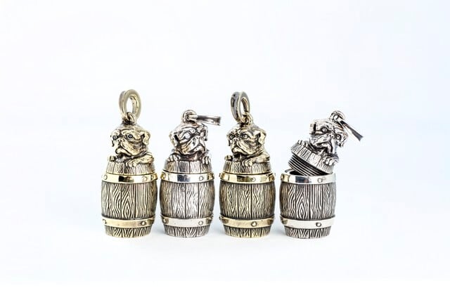 Peanuts&Co BULL BOTTLE BRASS