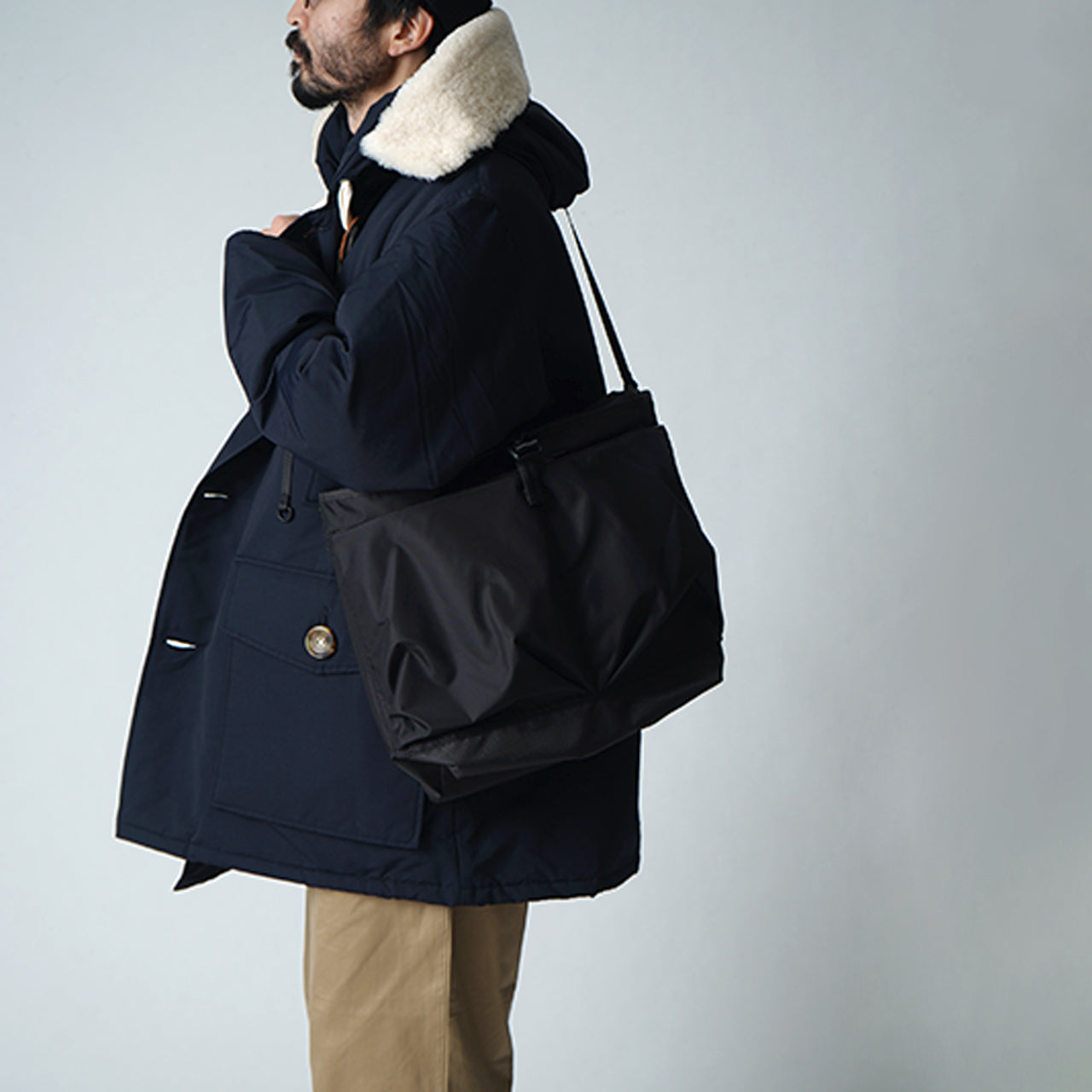 F/CE. LIGHTWEIGHT COURIER SHOULDER BAG