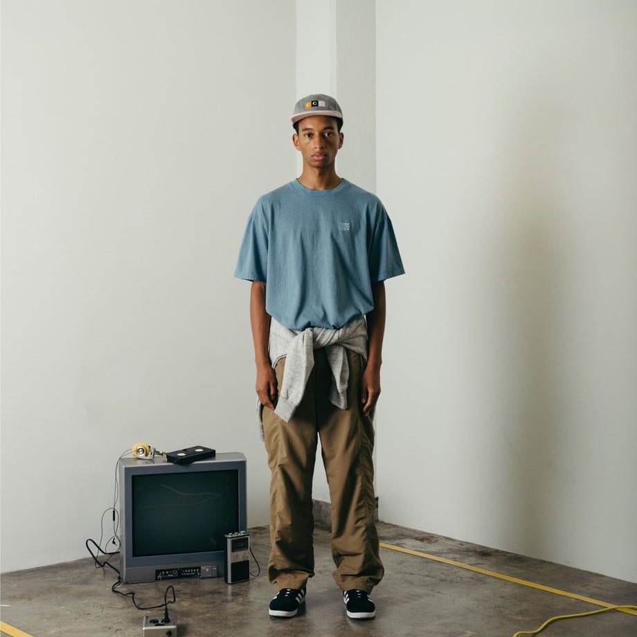 CITY COUNTRY CITY Embroidered Logo Overdye Boder T-shirt