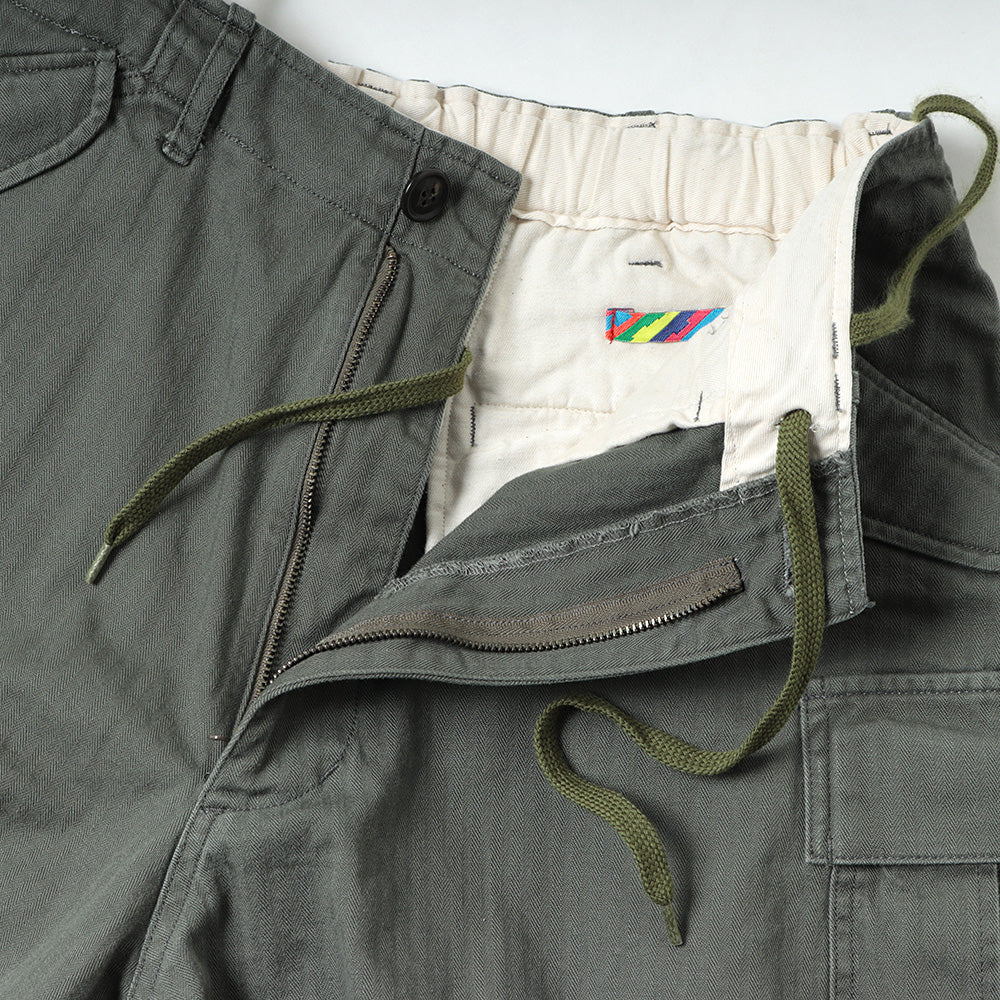 is-ness NU MILITARY BALLOON SHORTS