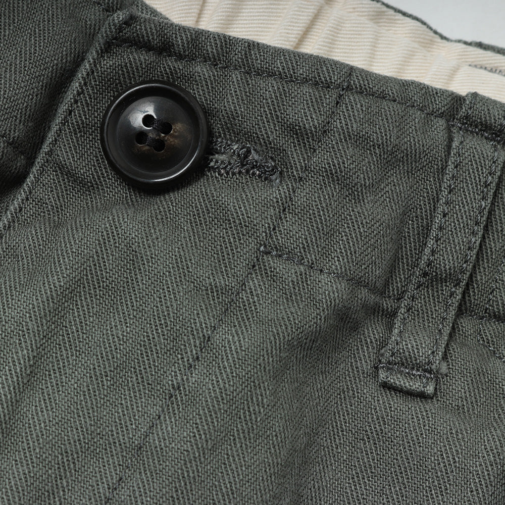 is-ness NU MILITARY BALLOON SHORTS